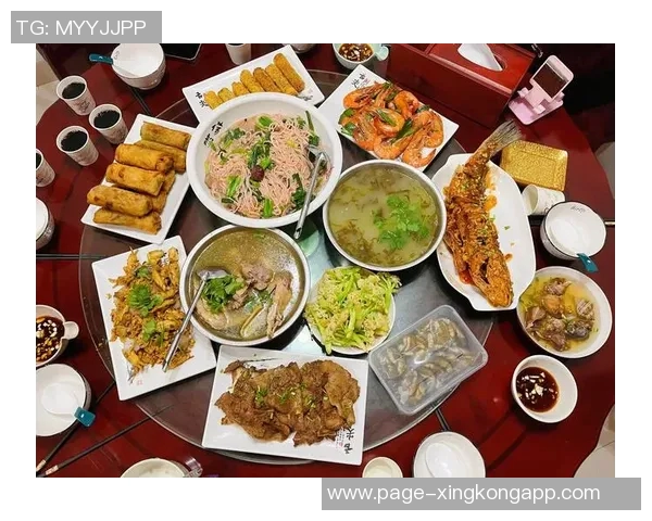 美媒分享库里一家六口温馨聚餐照片时光荏苒令人感慨不已